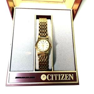 Citizen Watch, gold plated, women size 7 1/2 inches, vintage